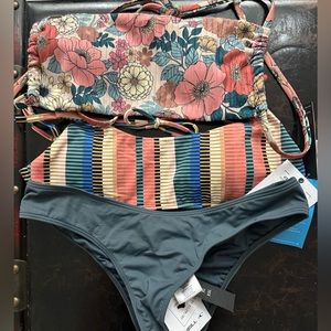 NWT O’Neill Bikini bundle - size small